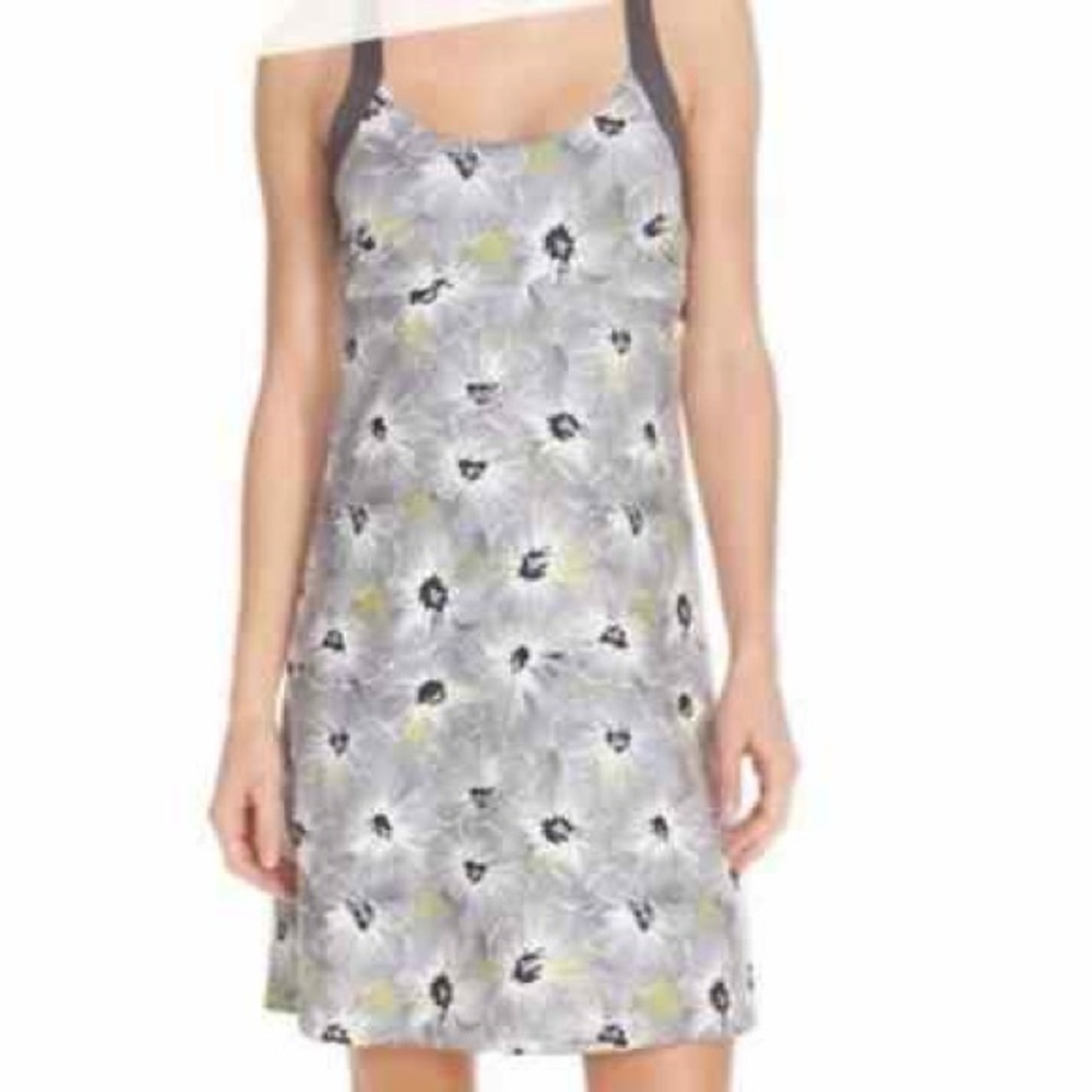 Patagonia Gray Floral Performance Dress Athletic Causal Summer Active